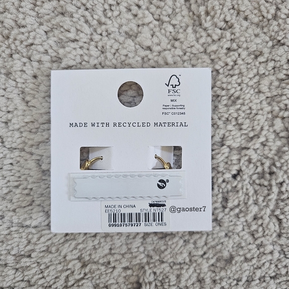 Madewell Organic Small Hoop Earrings - Picture 6 of 6